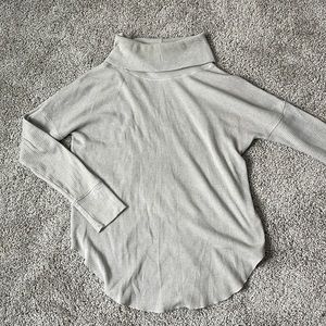 Aritzia Babaton sweater